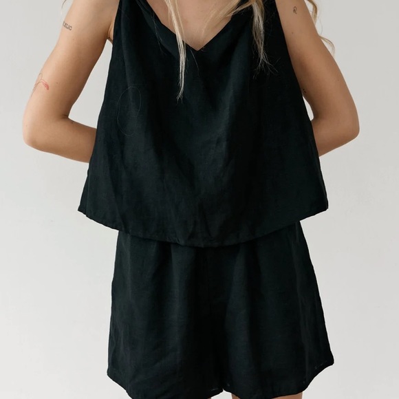 deiji studios Other - Deiji Studios Turn Set in Deep Black